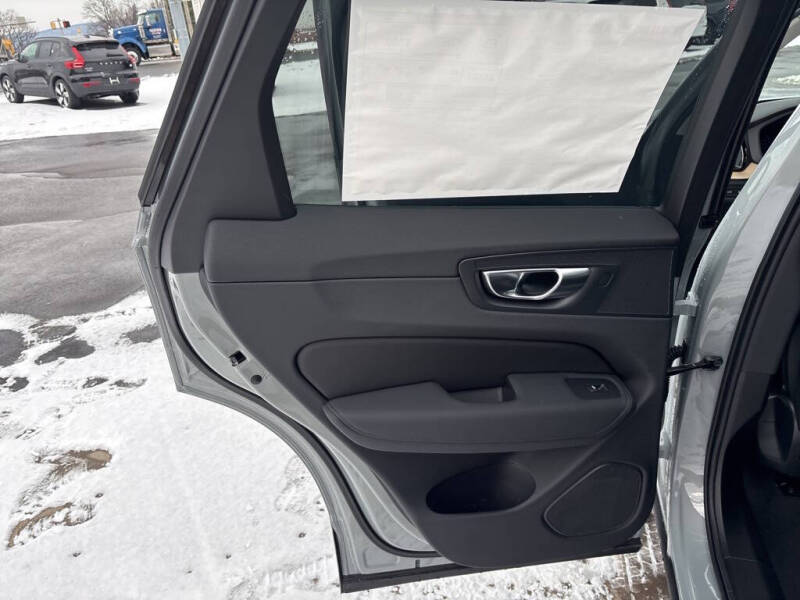 2026 Volvo XC60 T8 Plus