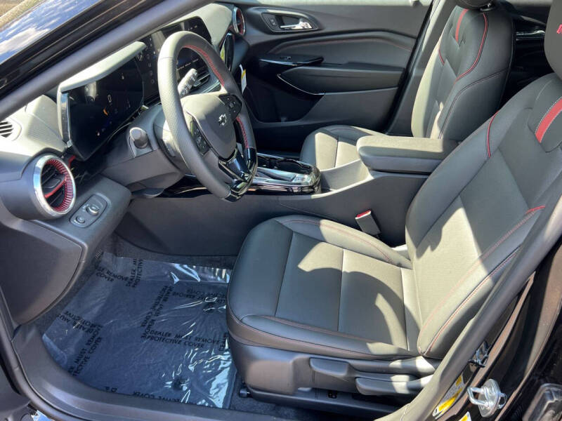 2025 Chevrolet Trax RS