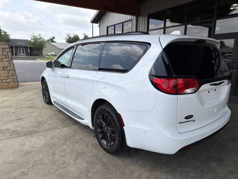 2020 Chrysler Pacifica Launch Edition