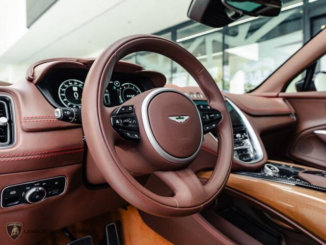 2023 Aston Martin DBX 707