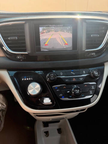 2018 Chrysler Pacifica LX
