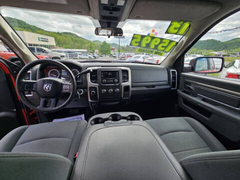2013 RAM 1500 SLT