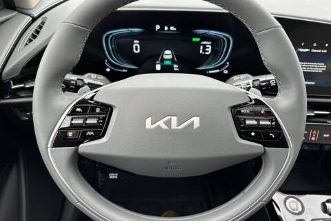 2025 Kia Niro SX Touring