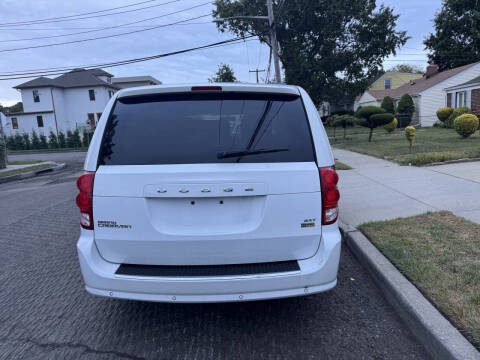 2016 Dodge Grand Caravan SXT Plus