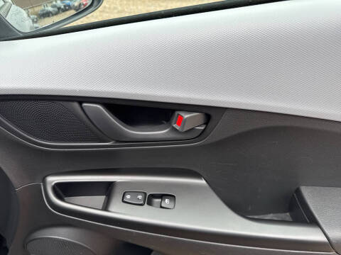 2020 Hyundai Kona SEL Plus