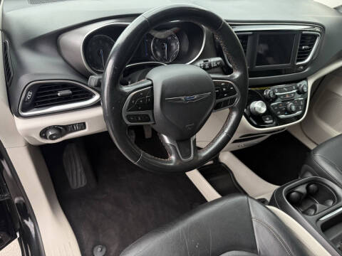 2020 Chrysler Pacifica Touring L