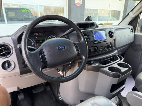 2014 Ford E-Series E-350 SD