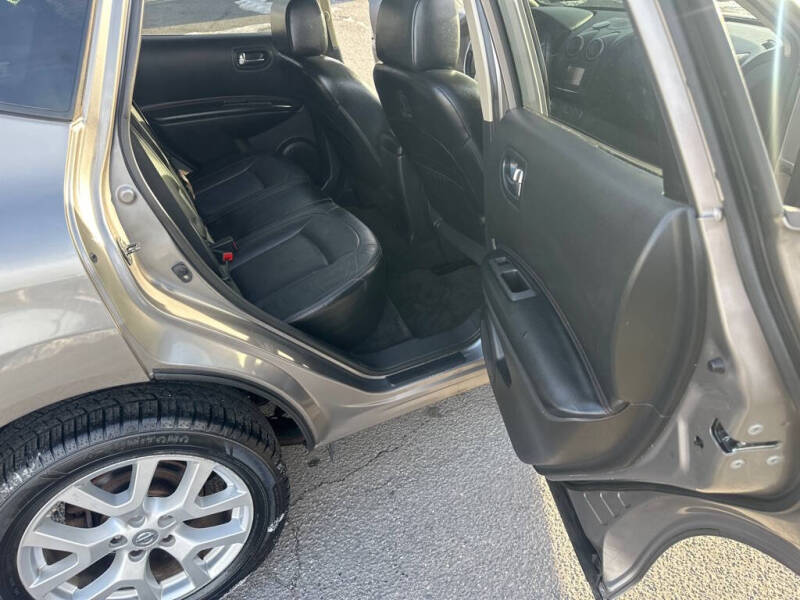 2013 Nissan Rogue SV w/SL Package