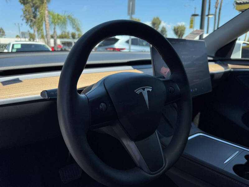 2023 Tesla Model Y Long Range