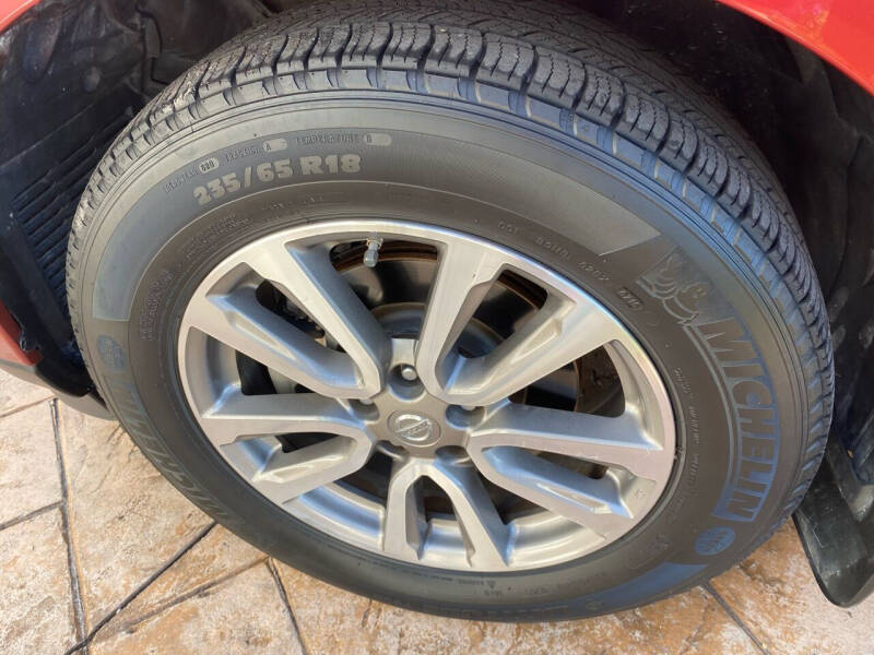 2016 Nissan Pathfinder SV