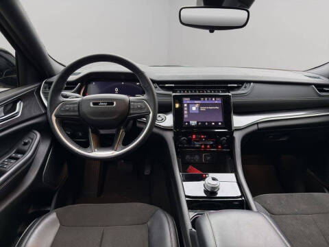 2022 Jeep Grand Cherokee L Laredo