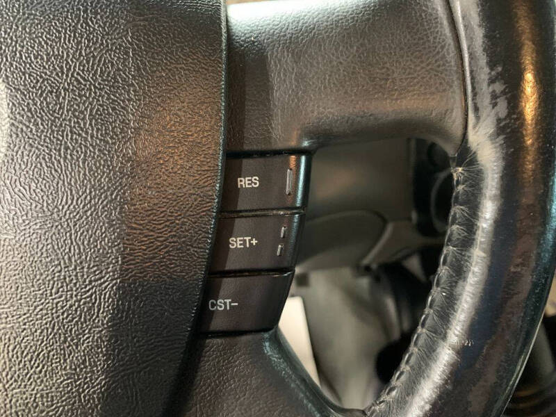 2004 Mazda B-Series B3000 SE