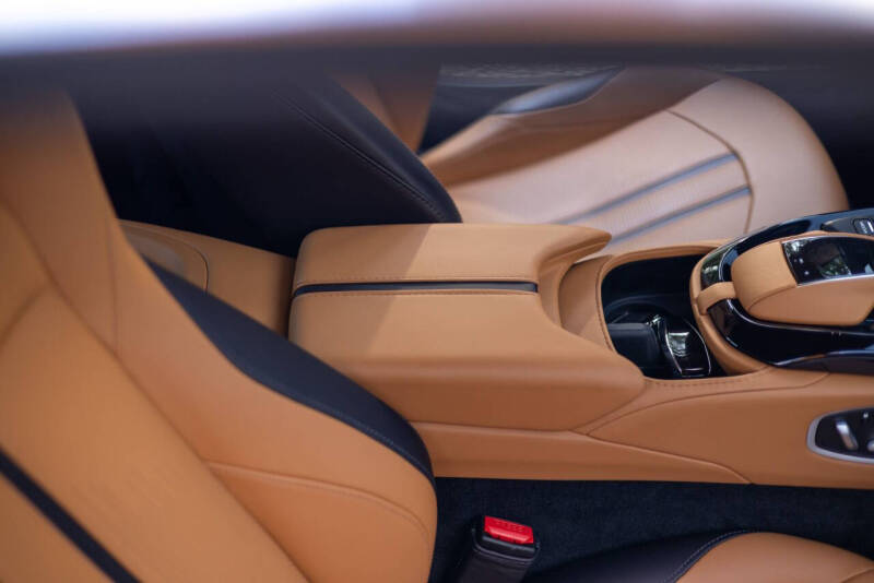 2023 Aston Martin Vantage