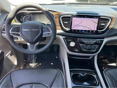 2022 Chrysler Pacifica Hybrid Limited