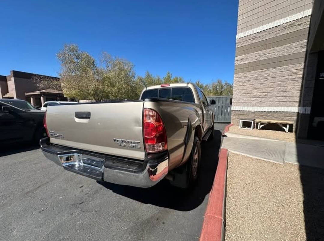 2005 Toyota Tacoma for sale at HUDSONS AUTOS in Gilbert, AZ