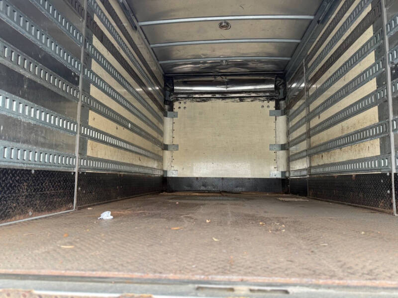 2008 Freightliner M2 106