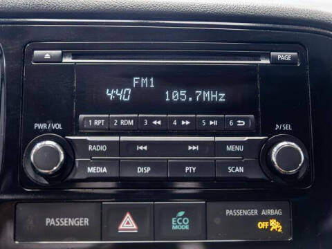 2014 Mitsubishi Outlander ES