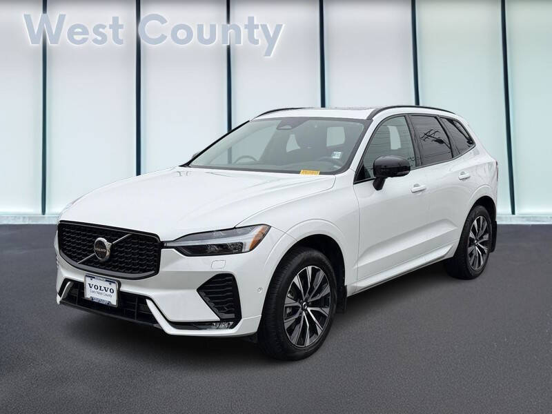 2024 Volvo XC60 B5 Plus Dark Theme