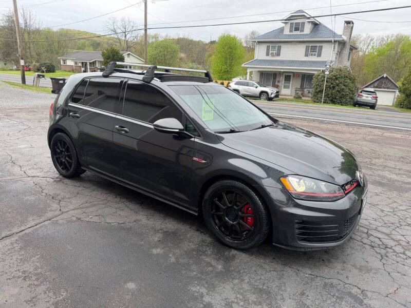 2017 Volkswagen Golf GTI Sport