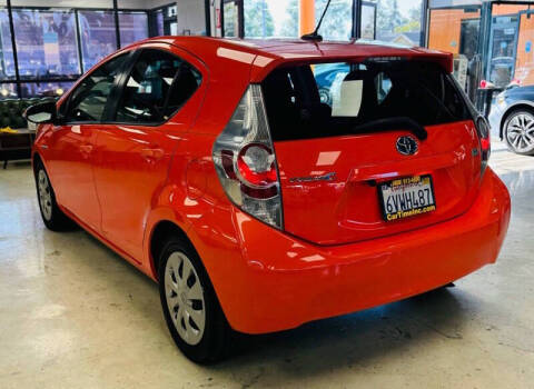 2012 Toyota Prius c Three