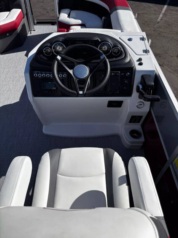 2025 South Bay PONTOON 224 E