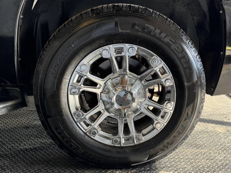 2011 Cadillac Escalade Luxury