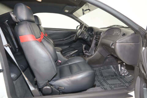 2002 Ford Mustang GT Deluxe