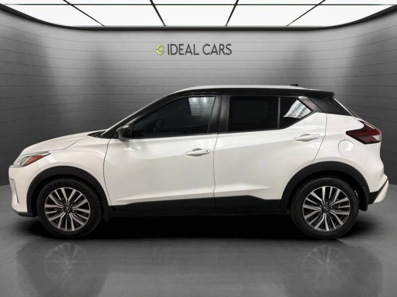 2022 Nissan Kicks SV