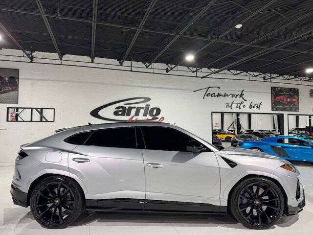 2022 Lamborghini Urus