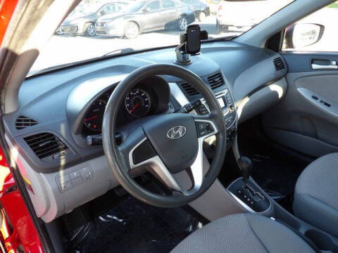 2012 Hyundai Accent GS