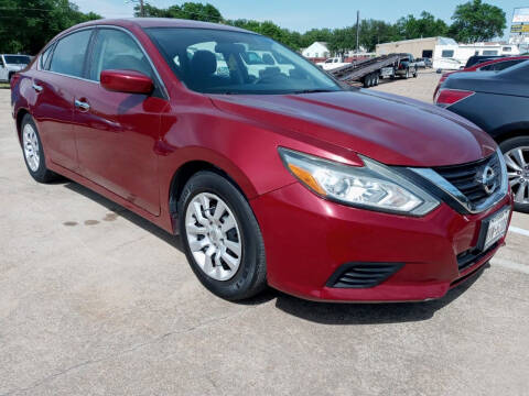 2016 Nissan Altima for sale at Auto Haus Imports in Grand Prairie TX