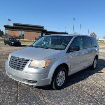 2009 Chrysler Town and Country for sale at Bronco Auto in Kalamazoo MI