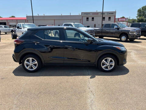 2024 Nissan Kicks S