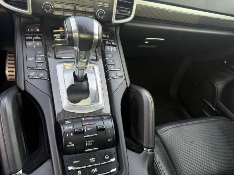 2017 Porsche Cayenne GTS