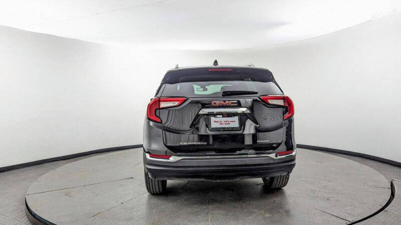 2024 GMC Terrain SLT