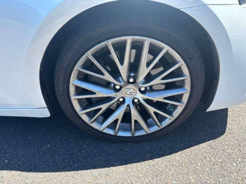 2017 Lexus IS 200t