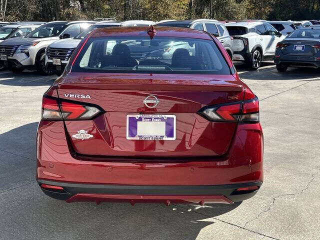 2025 Nissan Versa SR