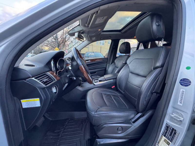 2012 Mercedes-Benz M-Class ML 550