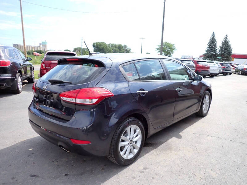 2017 Kia Forte5 LX