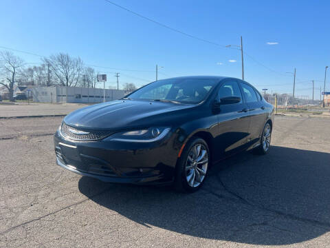 2016 Chrysler 200 for sale at METRO CITY AUTO GROUP LLC in Lincoln Park MI