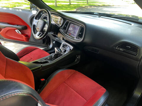 2018 Dodge Challenger SXT Plus