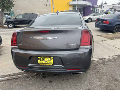 2016 Chrysler 300