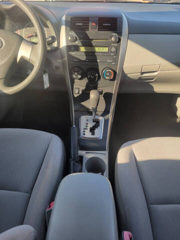 2010 Toyota Corolla LE