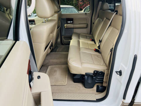 2005 Ford F-150 Lariat