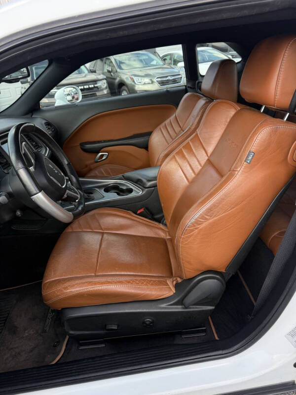 2016 Dodge Challenger SRT 392