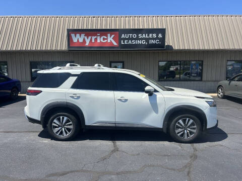 2023 Nissan Pathfinder SL
