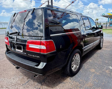 2013 Lincoln Navigator L