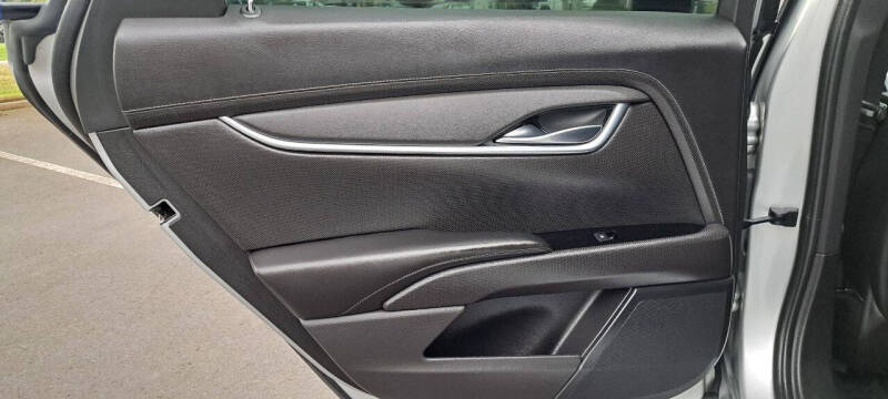 2016 Cadillac XTS Standard