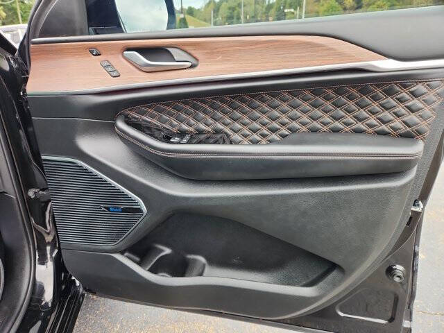 2022 Jeep Grand Cherokee Summit