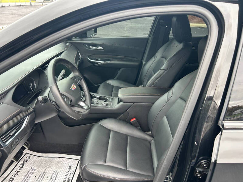 2022 Cadillac XT4 Sport